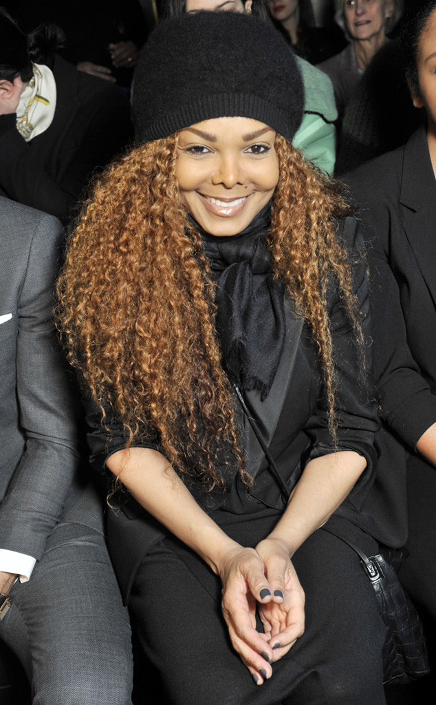 Janet Jackson Makes Rare Appearance At Paris Fashion Week E Online